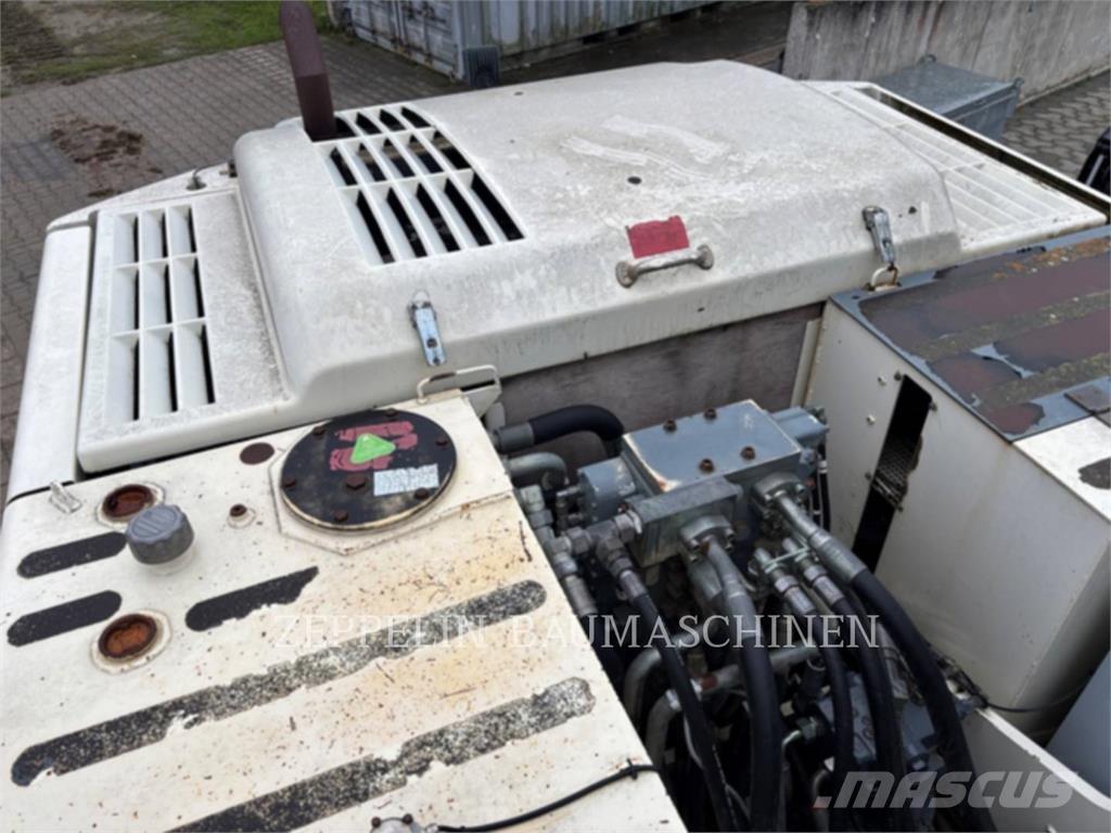 Terex TC225LC Rupsgraafmachines