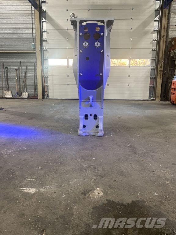 FRD F19 Hamers en brekers