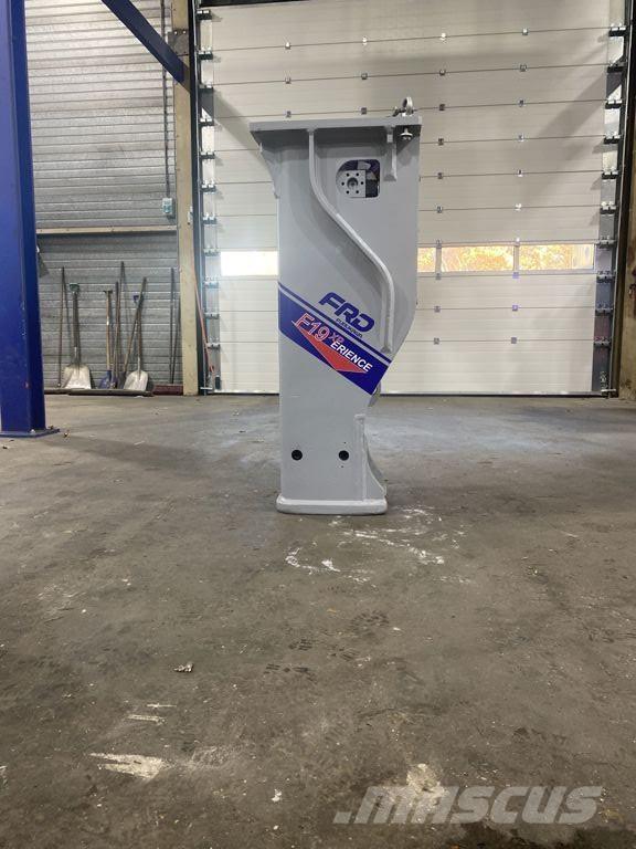 FRD F19 Hamers en brekers