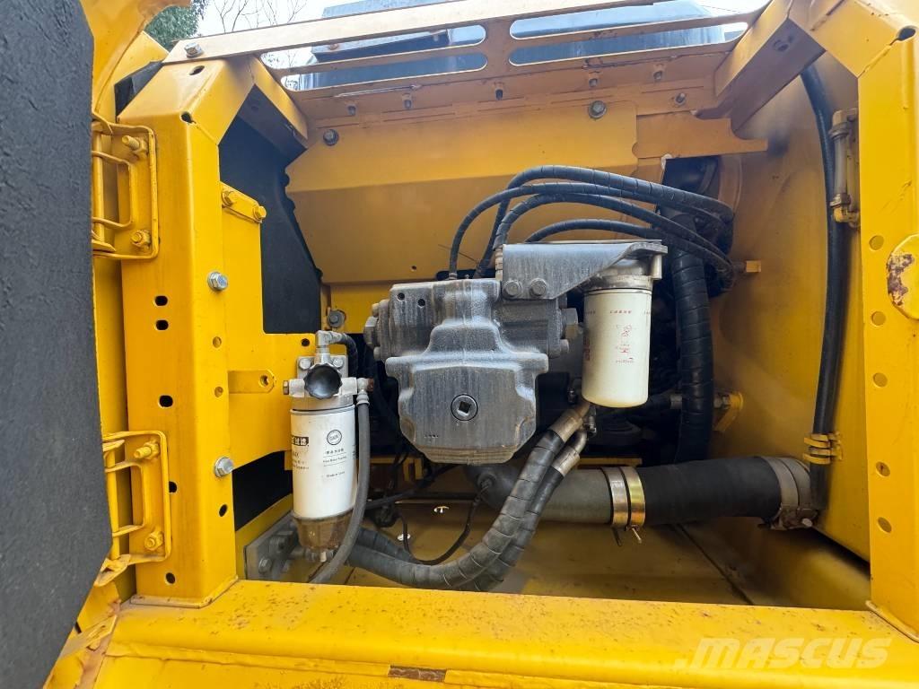 Komatsu PC 210 LCD-8 Rupsgraafmachines