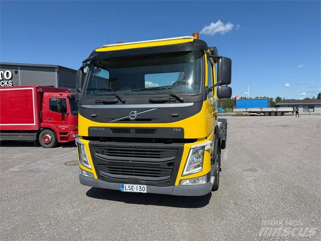 Volvo FM410 6x2*4 Vrachtwagen met containersysteem