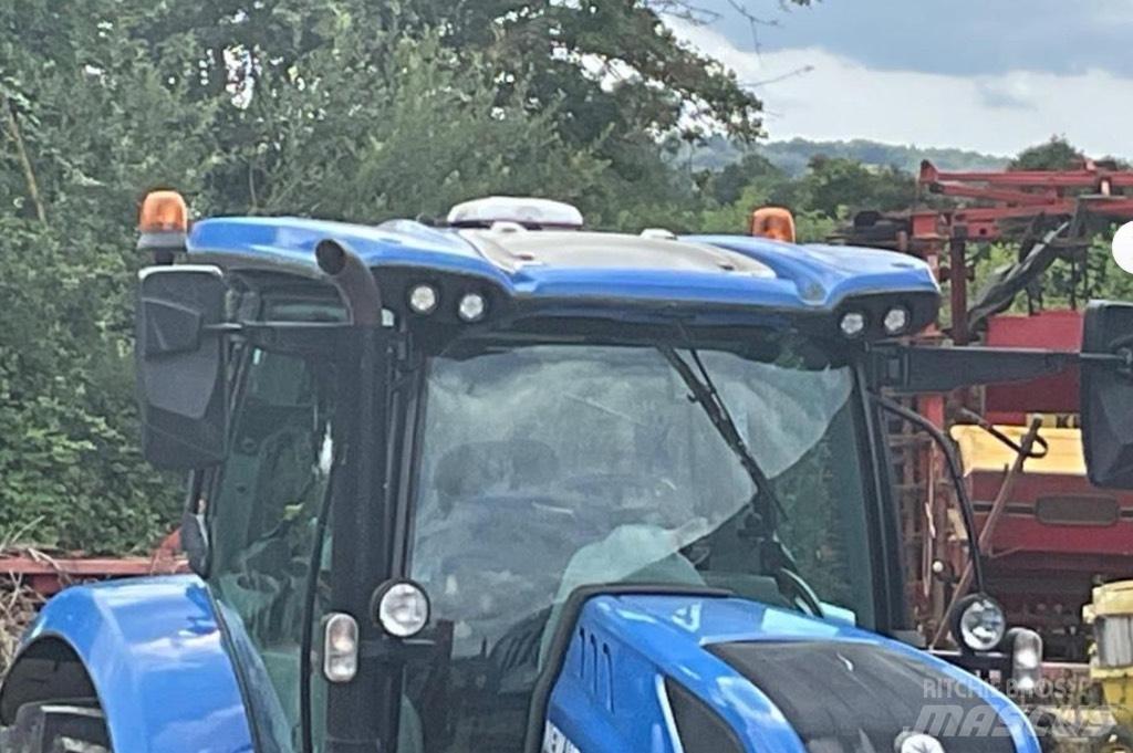New Holland T 7.210 Tractoren