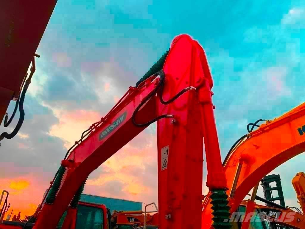 Doosan DX 225 LC Rupsgraafmachines
