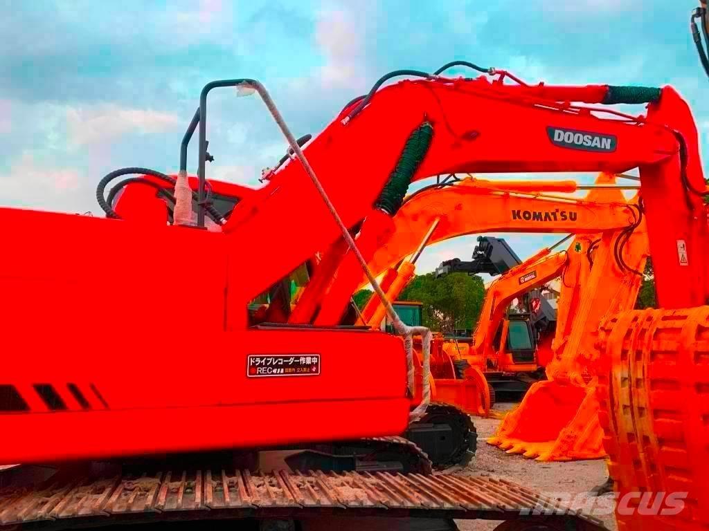 Doosan DX 225 LC Rupsgraafmachines