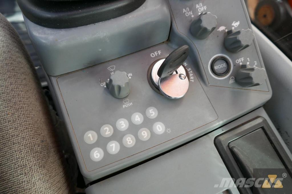 Hitachi ZX300LC-6 Rupsgraafmachines