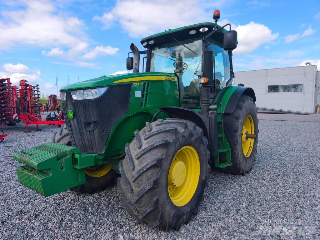 John Deere 7230 R Tractoren