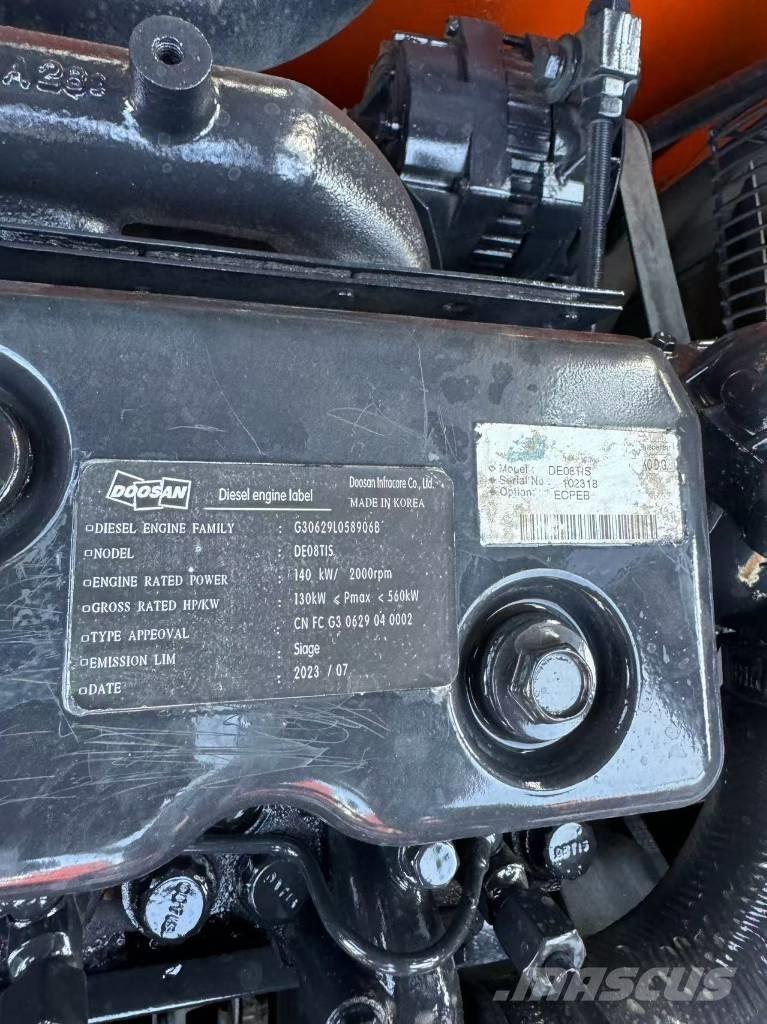 Doosan DX300LC Rupsgraafmachines