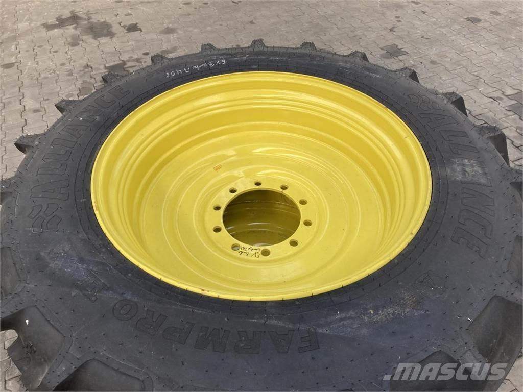 Alliance 420/85R38 Banden, wielen en velgen