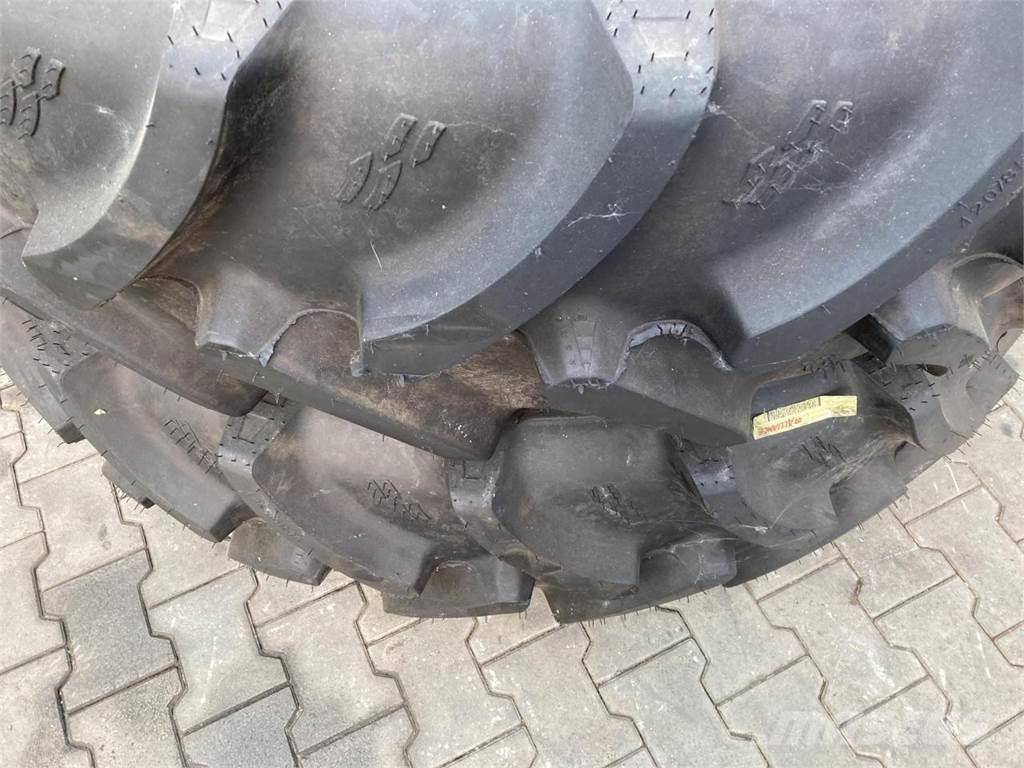 Alliance 420/85R38 Banden, wielen en velgen
