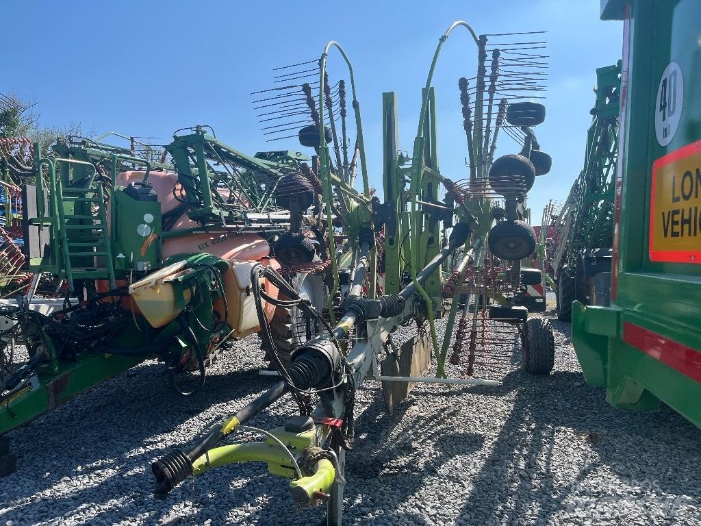 CLAAS Liner 2800 Schudders