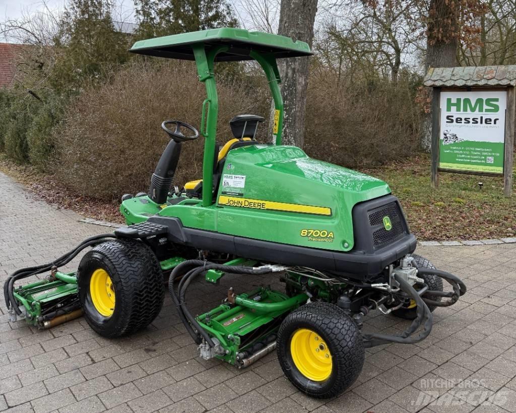 John Deere 8700 A Golfbaanmaaiers
