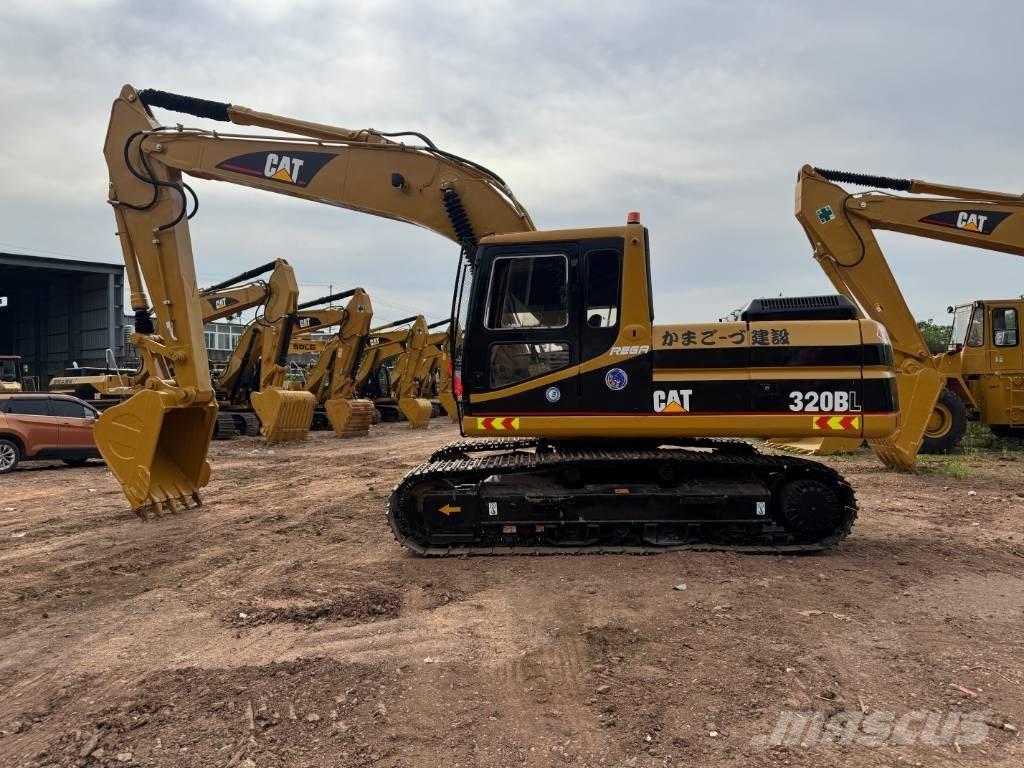 CAT 320 B Rupsgraafmachines