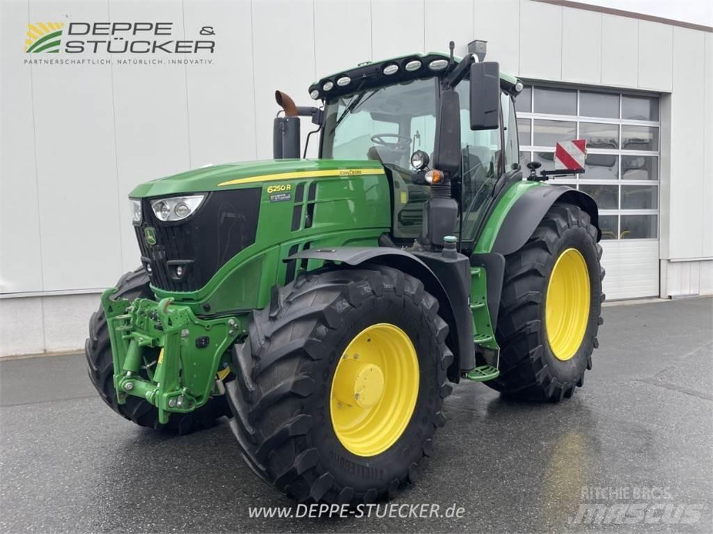 John Deere 6250R Tractoren