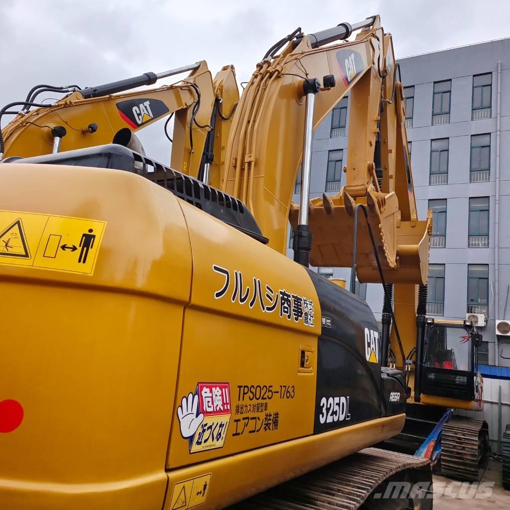 CAT 325 D Rupsgraafmachines