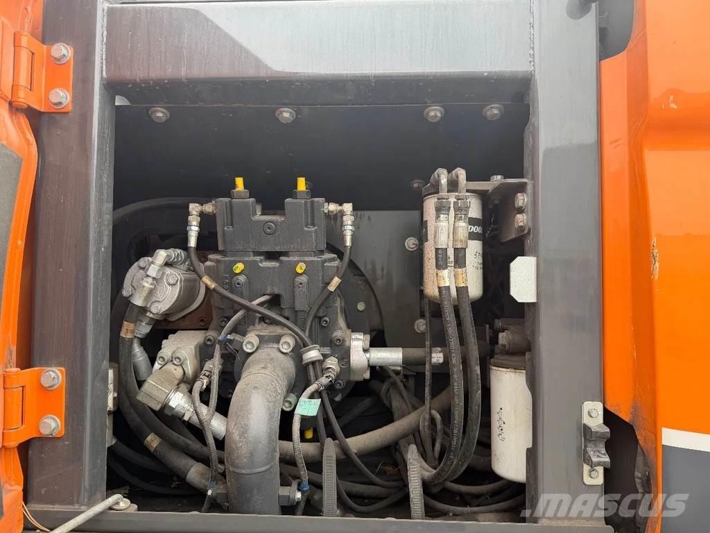 Doosan DX170W-5 Wielgraafmachines