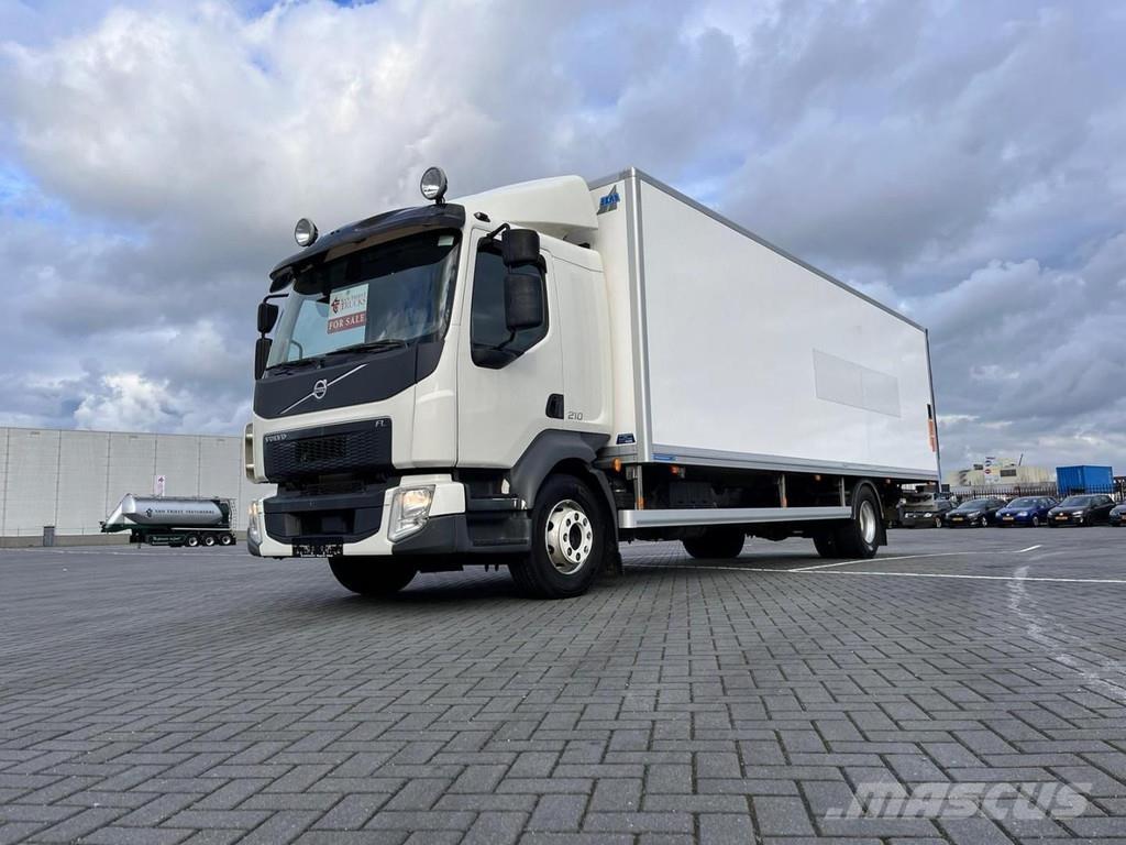 Volvo FL210 Bakwagens met gesloten opbouw