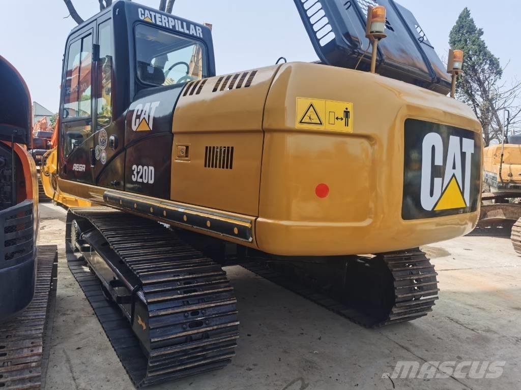 CAT 320 D2 Rupsgraafmachines