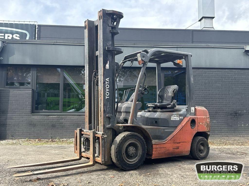 Toyota 8FDF25 Diesel heftrucks