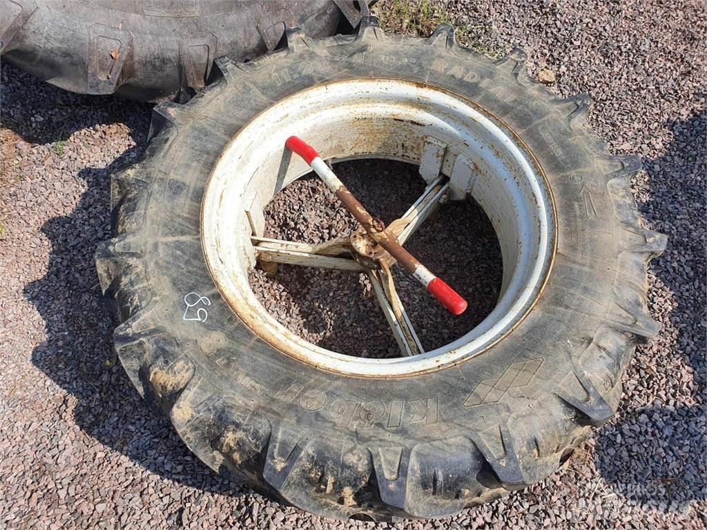Kleber 11.2R24 Banden, wielen en velgen