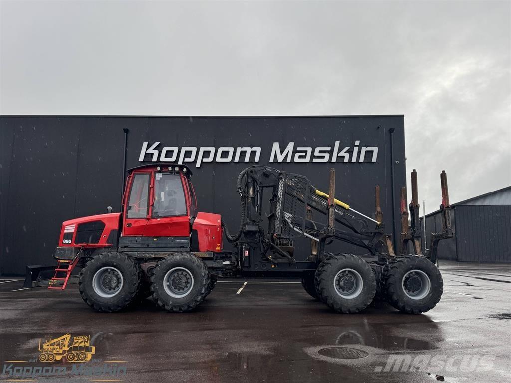 Komatsu 895 Uitrijwagens