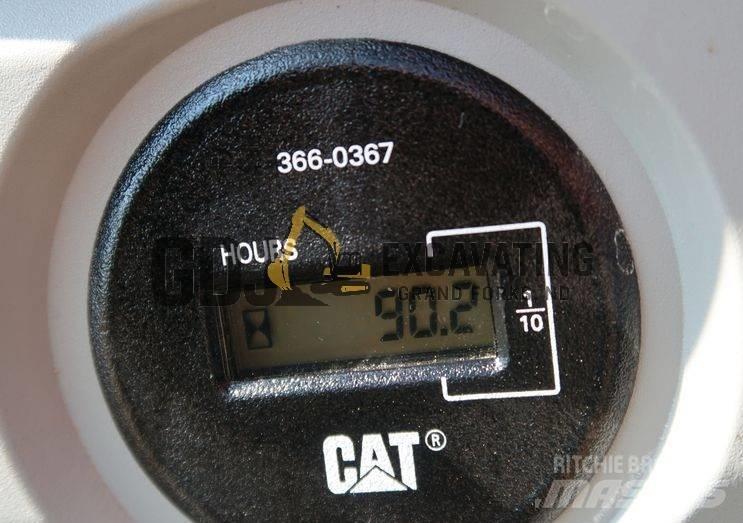 CAT 320 Rupsgraafmachines