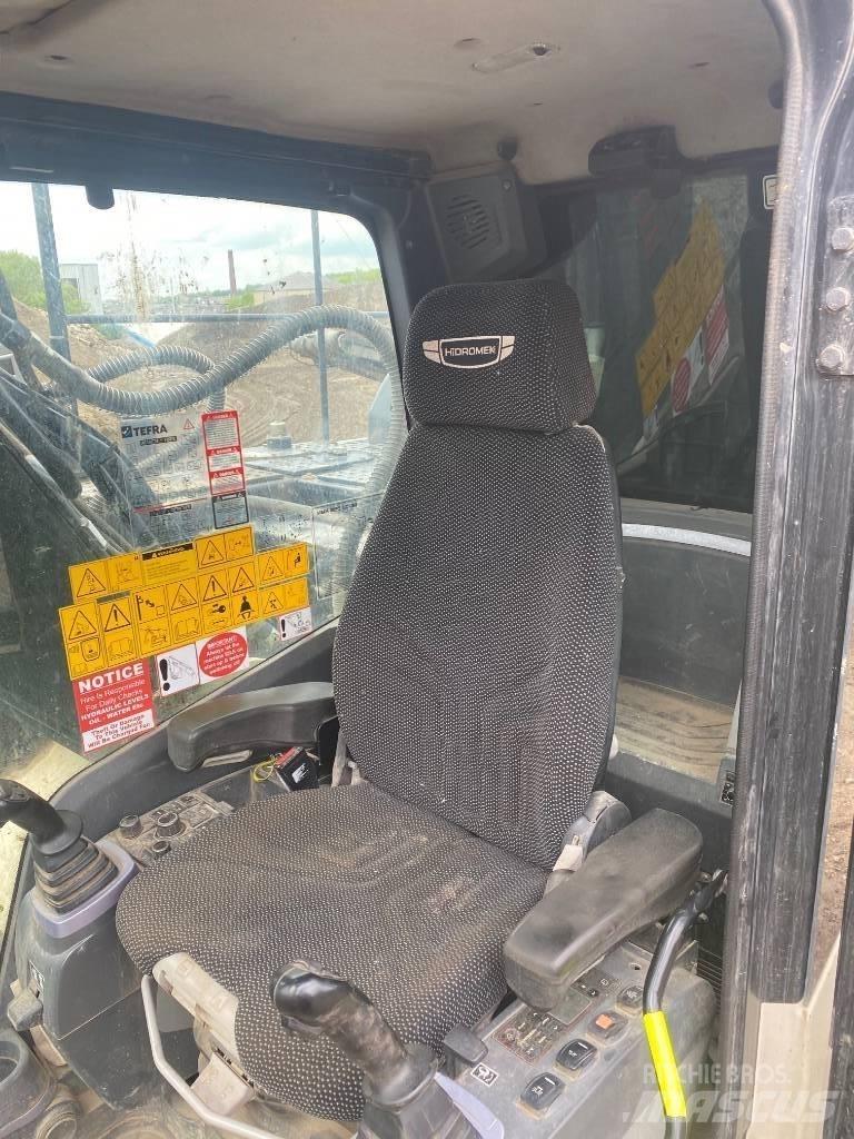 Hidromek HMK 220 LC Rupsgraafmachines