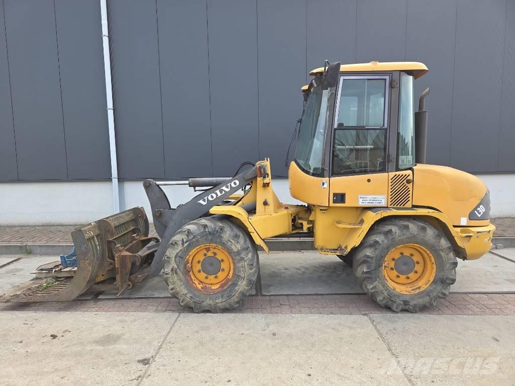Volvo L 30 B Wielladers