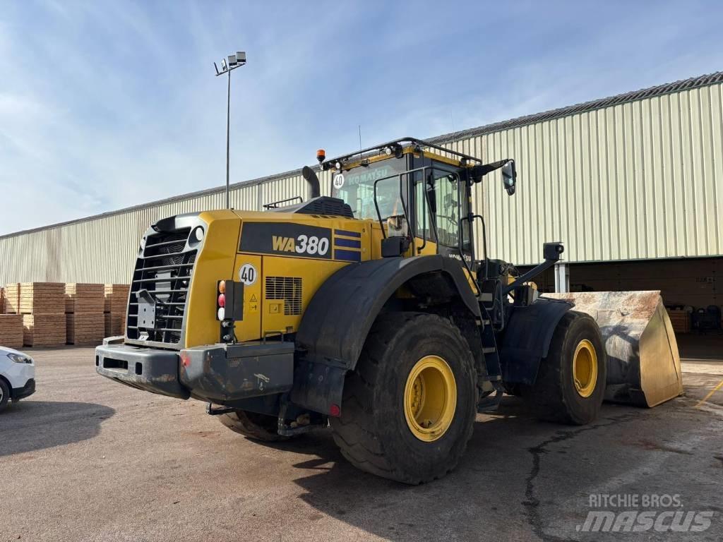Komatsu WA 380-8 Wielladers