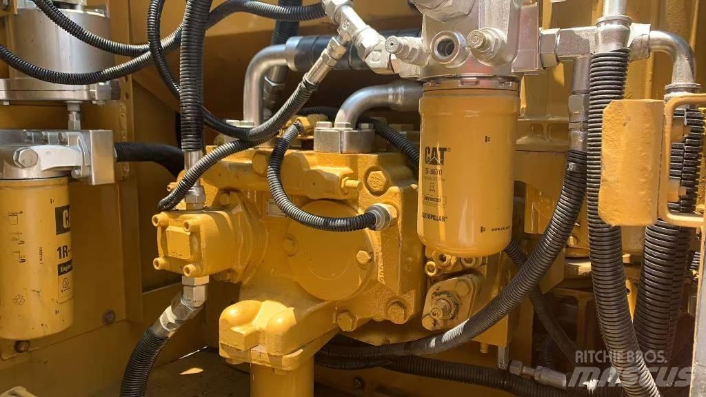 CAT 320 Rupsgraafmachines