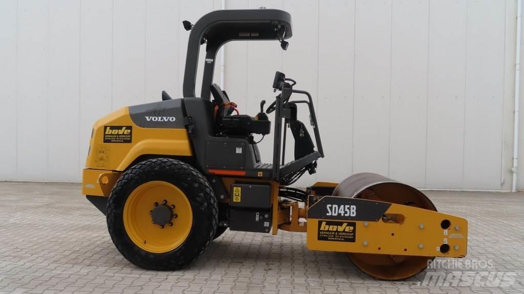 Volvo SD45B Trilrolwalsen