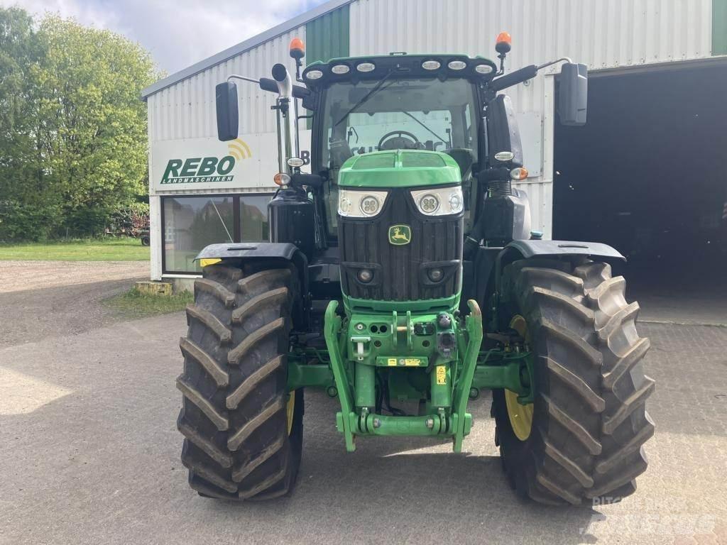 John Deere 6250R Tractoren