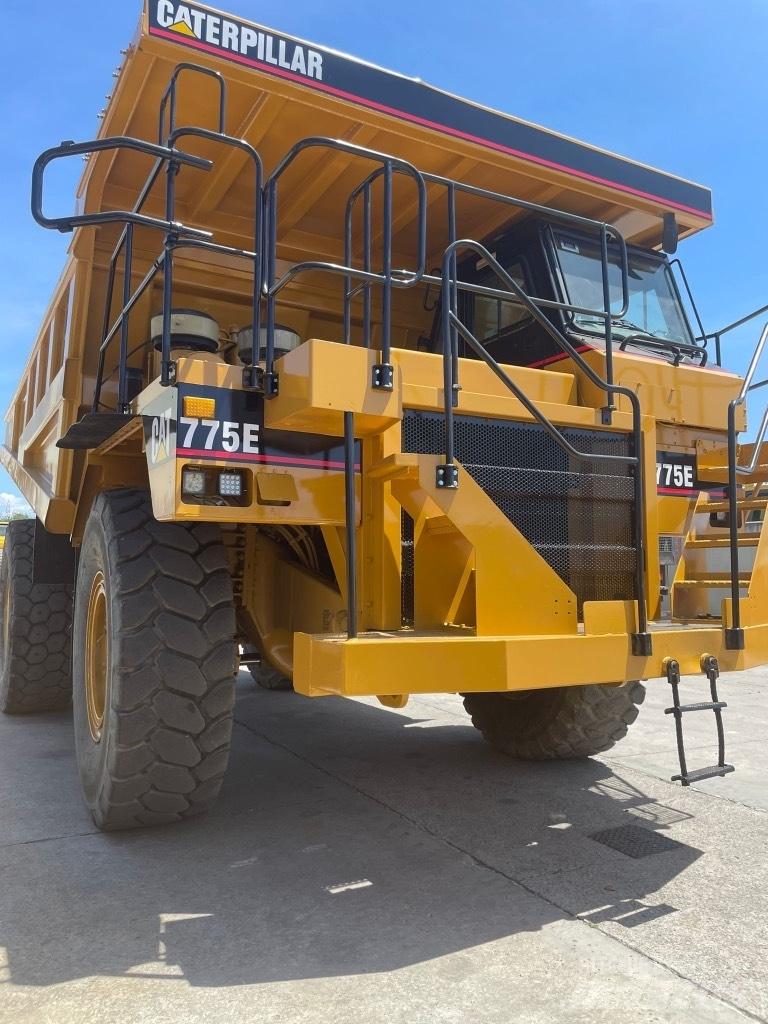 CAT Dumper 775E Starre dumpers