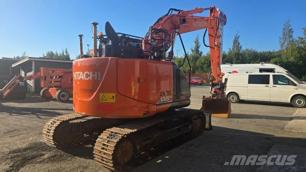 Hitachi ZX 135 US-6 Rupsgraafmachines