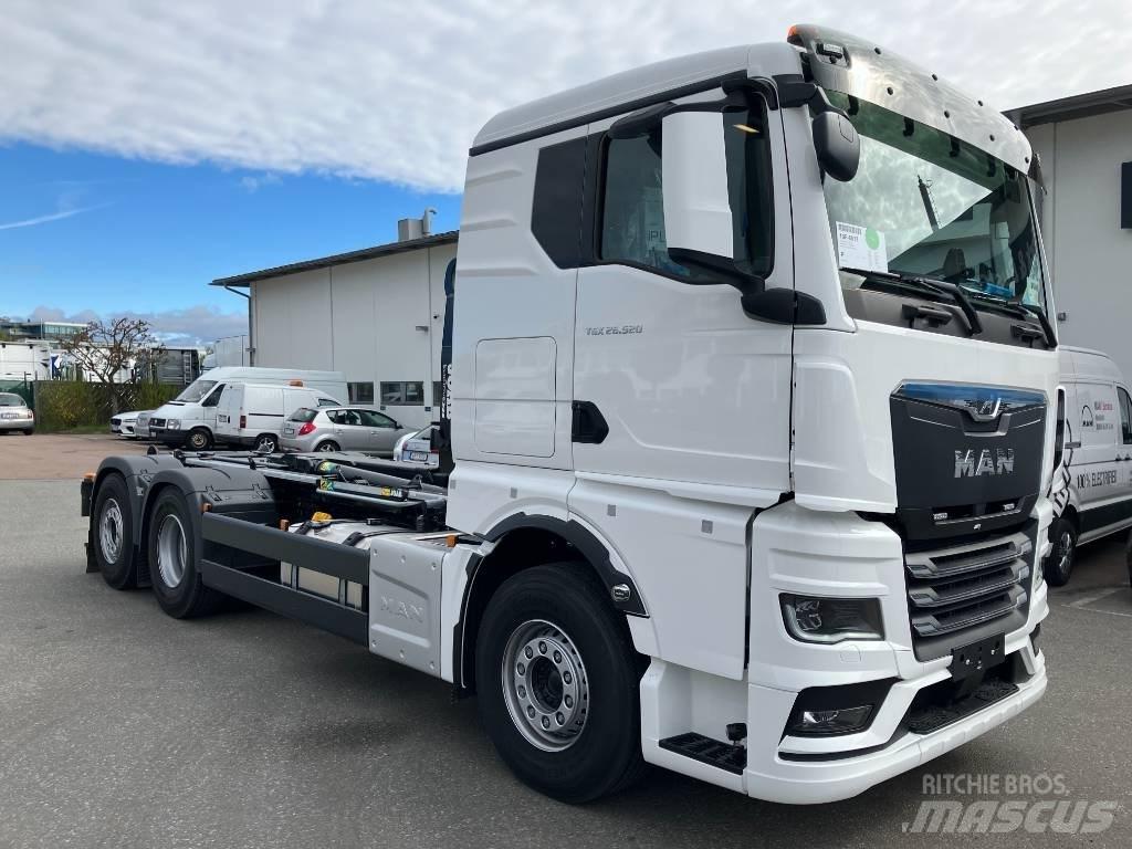 MAN TGX 26.520 Vrachtwagen met containersysteem