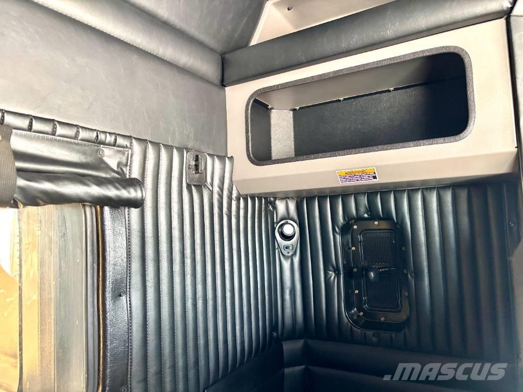 Kenworth W 900 Trekkers