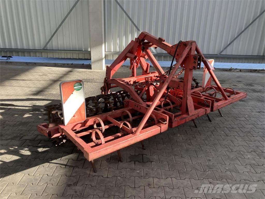  UNBEKANNT SBK 300 Cultivatoren