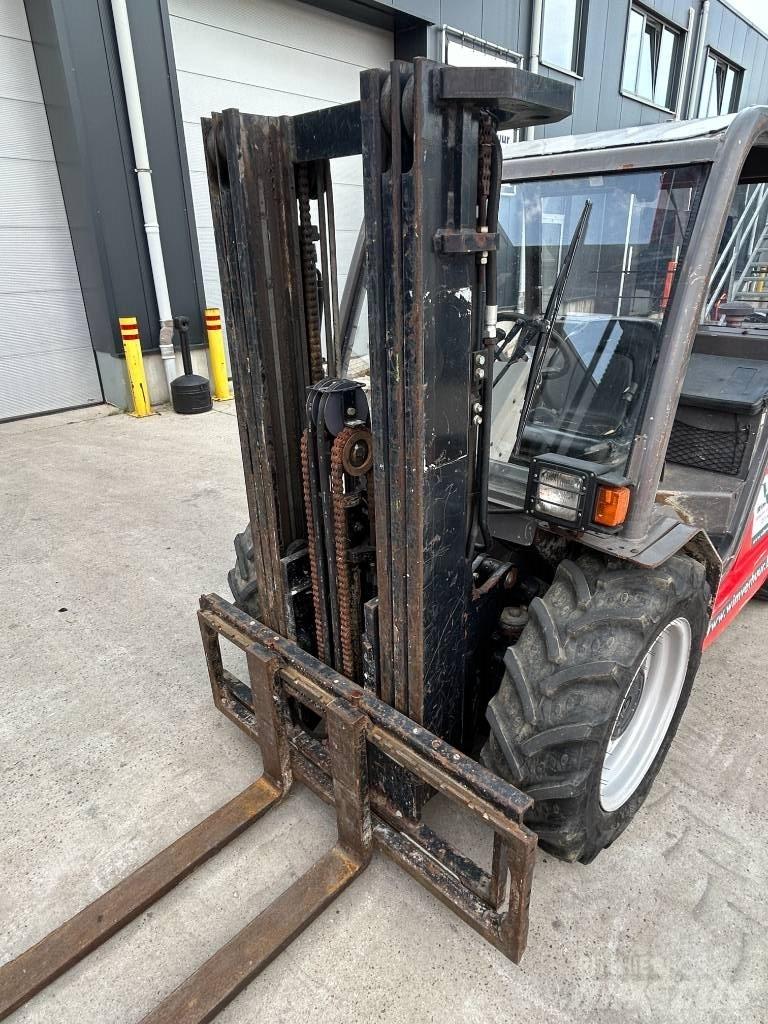 Manitou MH 25.4 Vorkheftruck voor zwaar terrein