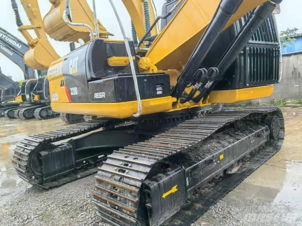 CAT 320D2 Midigraafmachines 7t - 12t