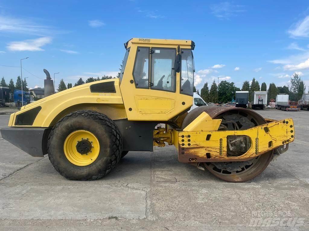 Bomag BW213 DH-4 Trilrolwalsen