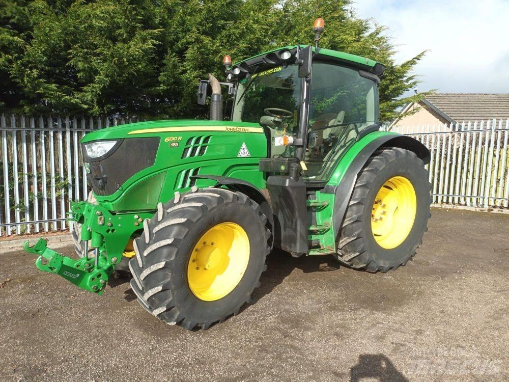 John Deere 6130 R Tractoren