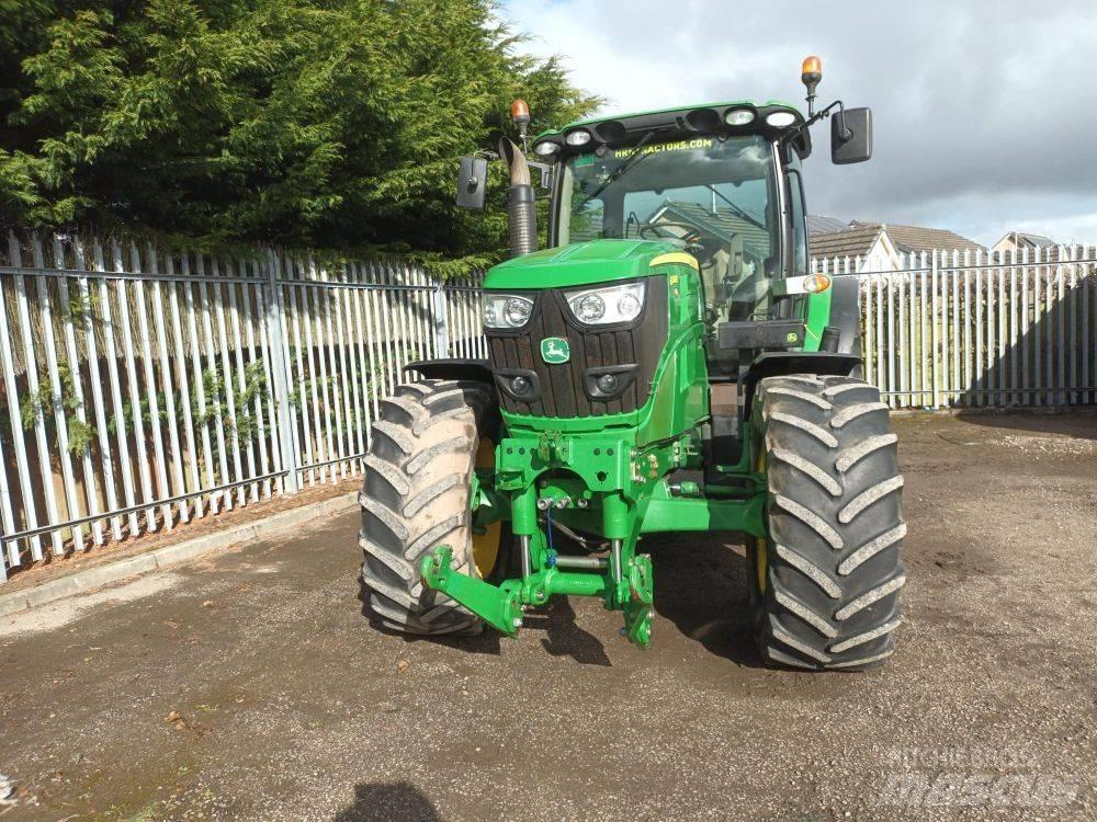 John Deere 6130 R Tractoren