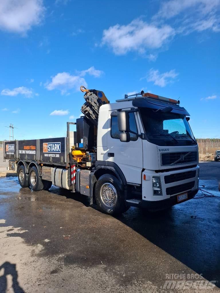 Volvo FM 13 Vlakke laadvloer met kraan