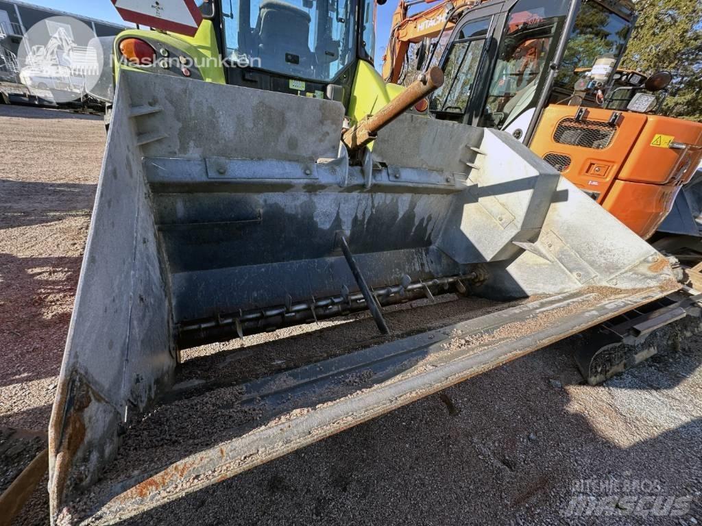 CLAAS Arion 410 Tractoren