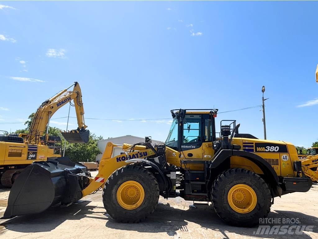 Komatsu WA380-8E0 Wielladers