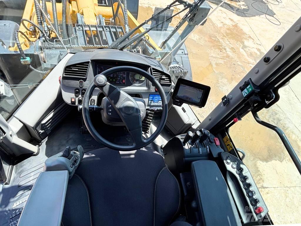 Komatsu WA380-8E0 Wielladers