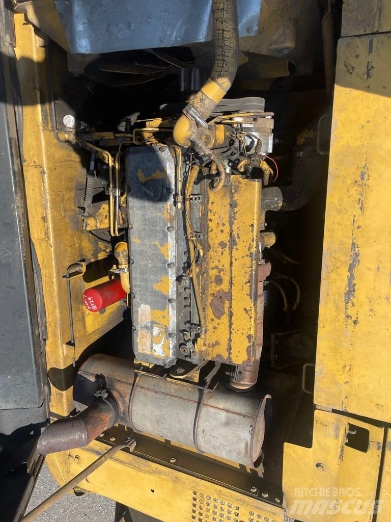 CAT 325 B L Rupsgraafmachines