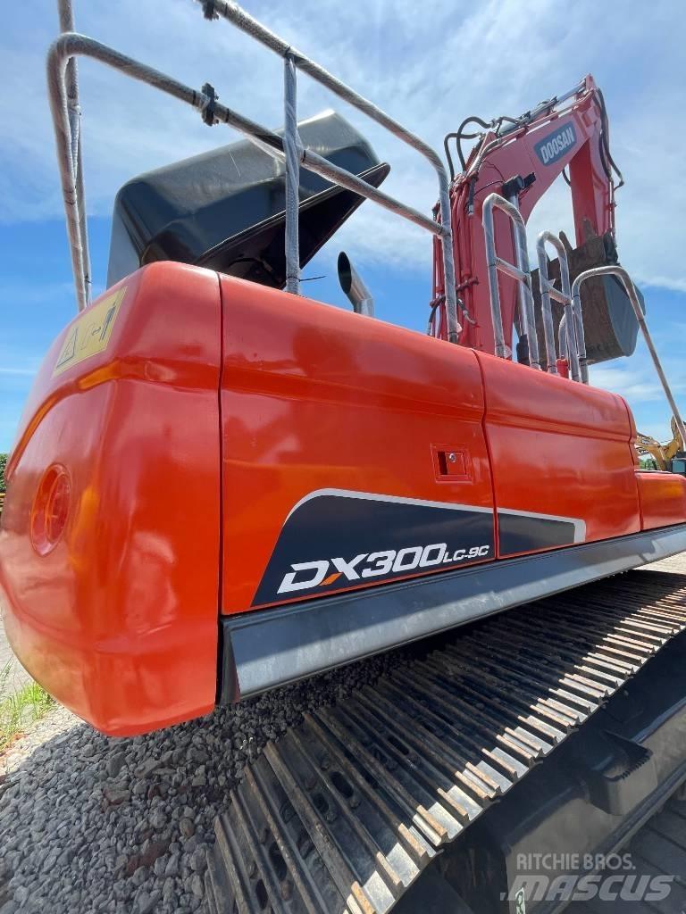 Doosan DX 300 LC Rupsgraafmachines