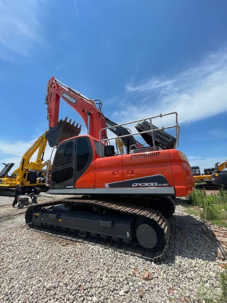 Doosan DX 300 LC Rupsgraafmachines