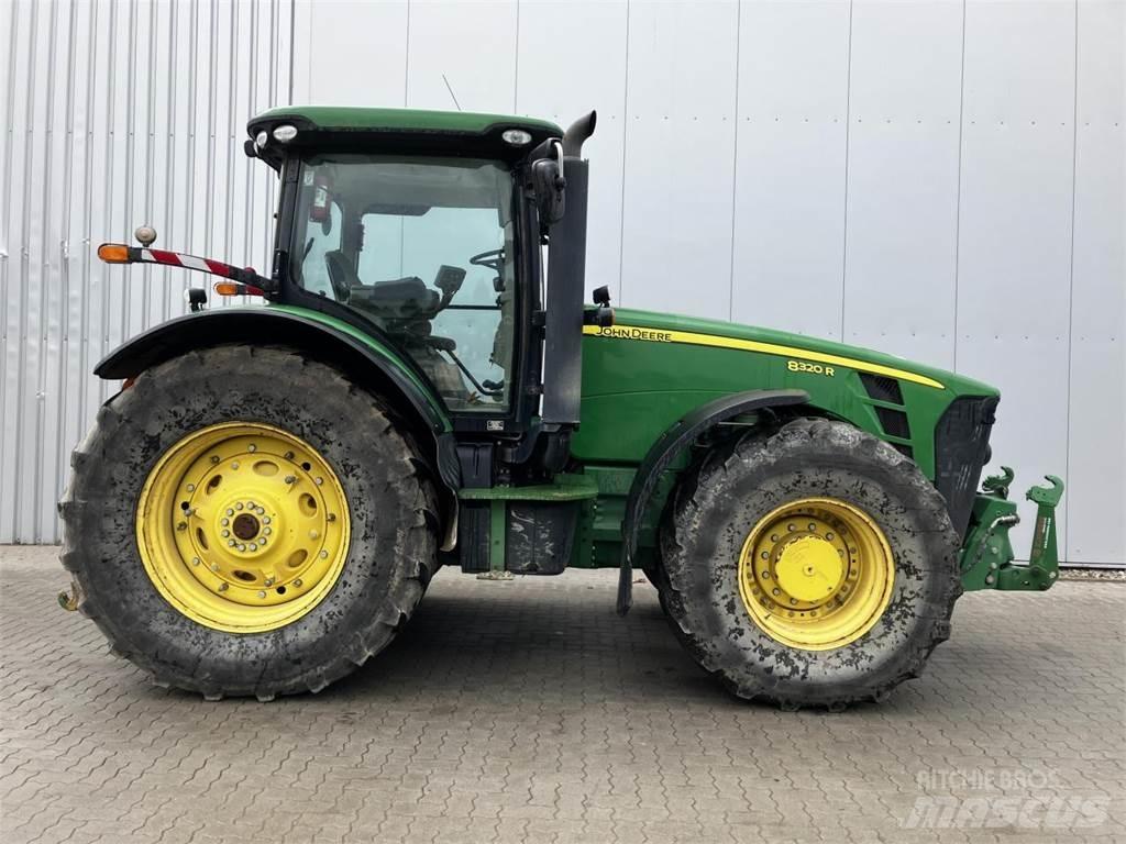 John Deere 8320R Tractoren