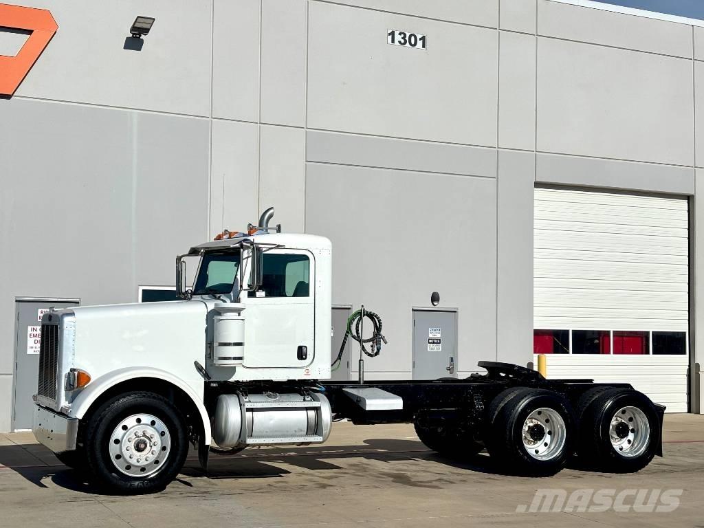 Peterbilt 357 Trekkers
